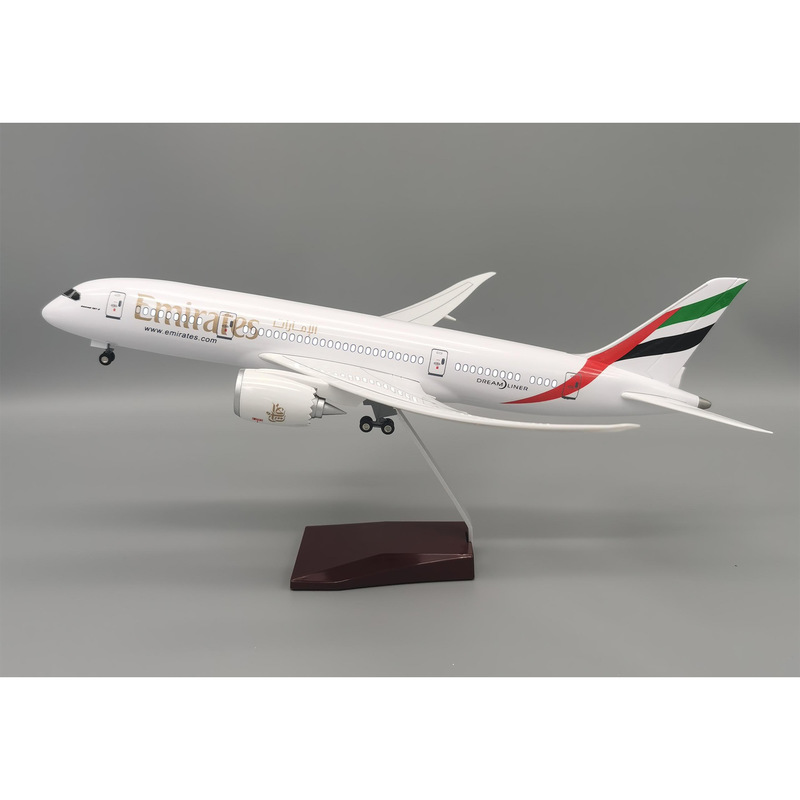 787 Emirates Flugzeugmodell, r – Model Airplane Plastic Bewertung und Preis